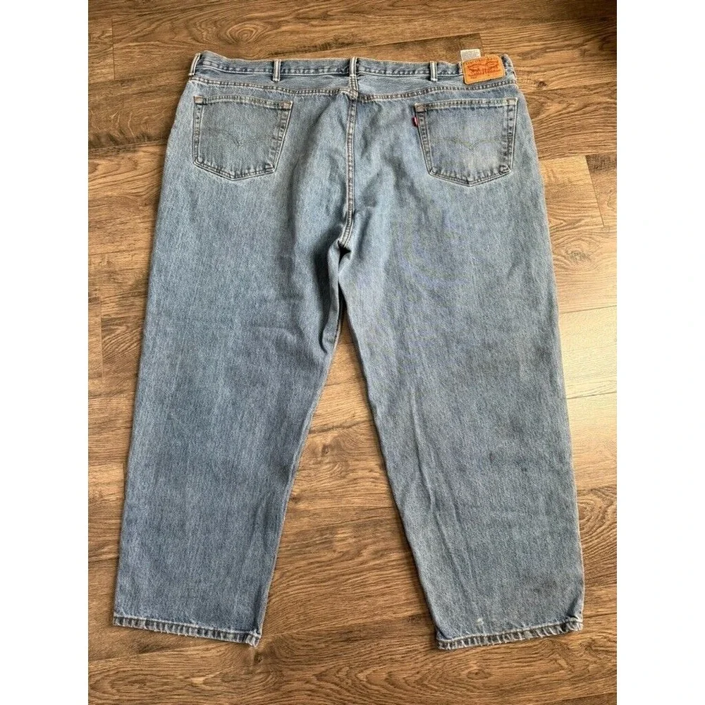 Mens Levi's jeans 560 size 54x30 (28.5 inseam)